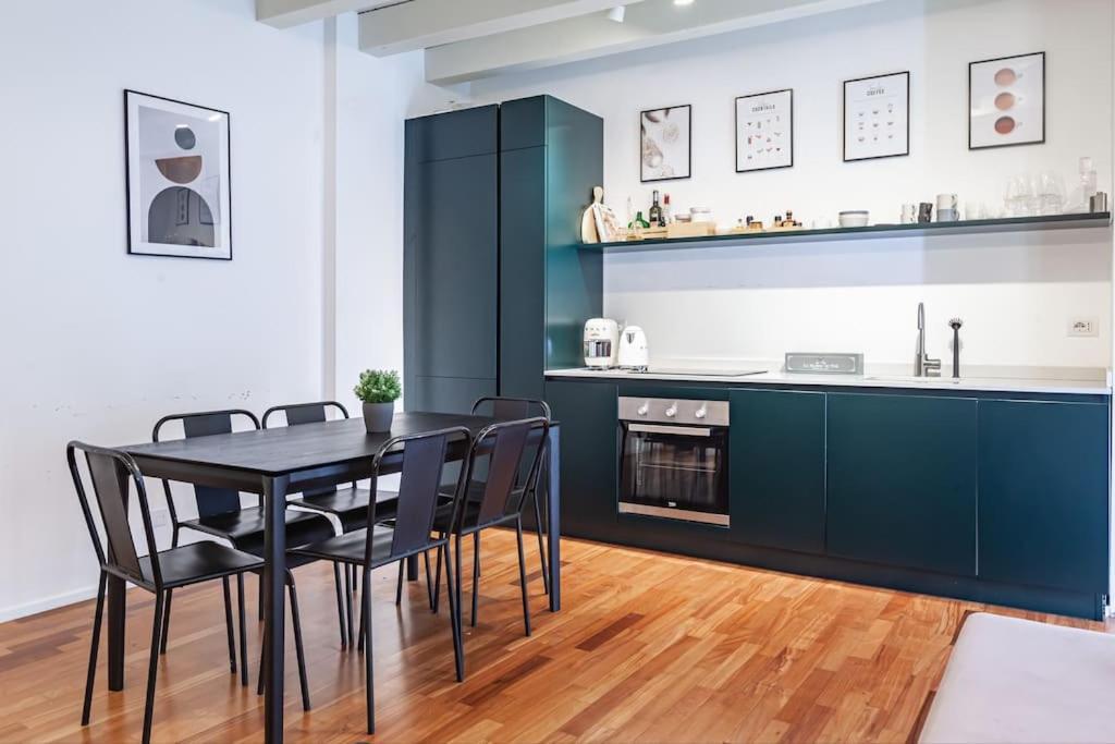 밀라노 Elegante Loft Su 2 Piani A 5 Minuti Da San Siro 아파트 외부 사진