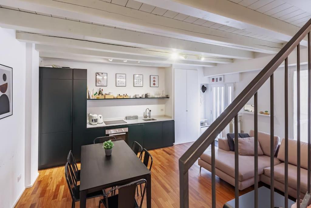 밀라노 Elegante Loft Su 2 Piani A 5 Minuti Da San Siro 아파트 외부 사진